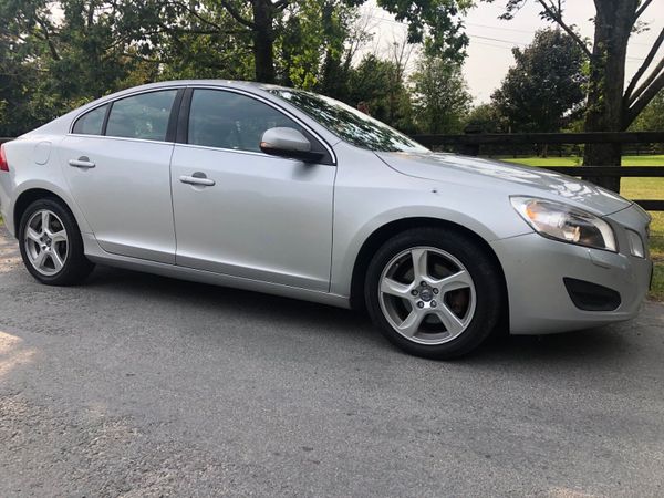 Volvo S60 Saloon, Diesel, 2011, Silver