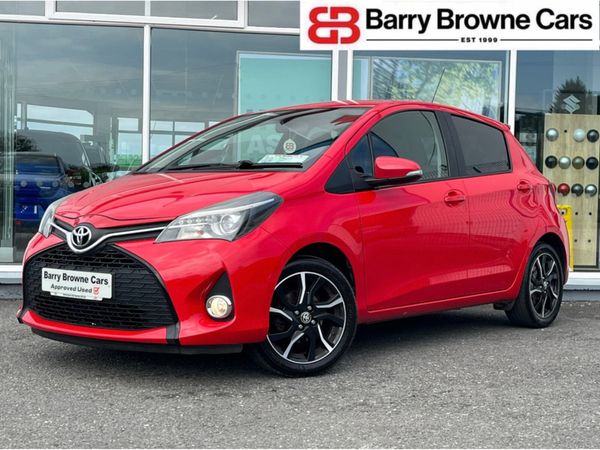 Toyota Yaris Hatchback, Petrol, 2015, Red