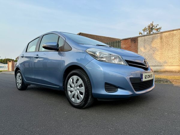 Toyota Yaris Hatchback, Petrol, 2012, Blue