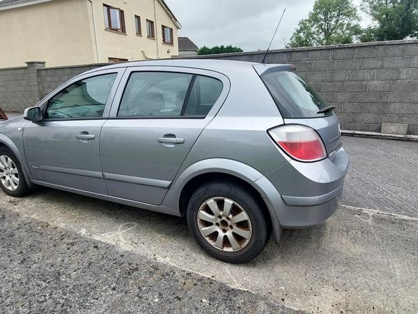 Opel Astra Hatchback, Diesel, 2006, Silver