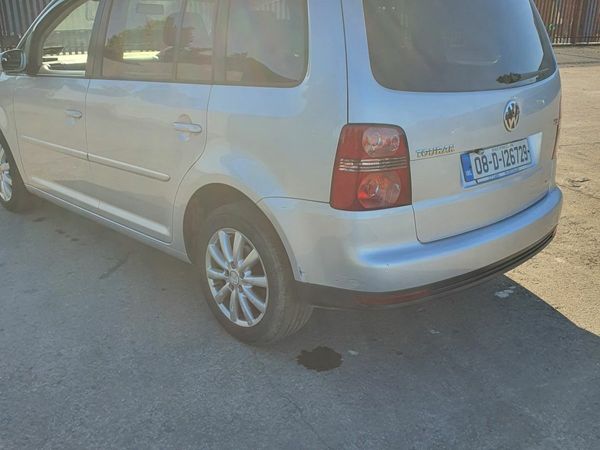 Volkswagen Touran MPV, Petrol, 2008, Silver