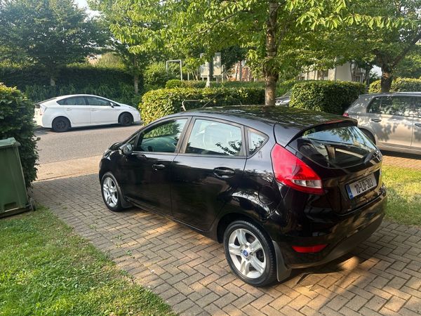 Ford Fiesta Hatchback, Petrol, 2010, Black