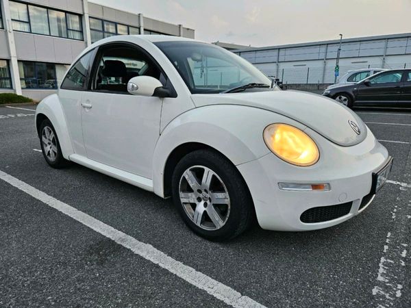 Volkswagen Beetle Hatchback, Petrol, 2007, White