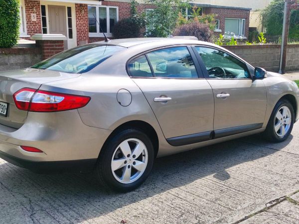 Renault Fluence Saloon, Diesel, 2012, Gold