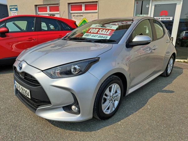 Toyota Yaris Hatchback, Petrol Hybrid, 2022, Grey