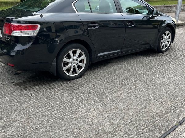 Toyota Avensis Saloon, Diesel, 2011, Black