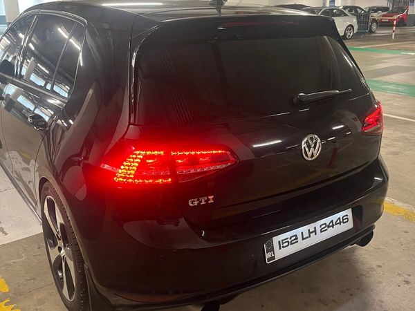 Volkswagen Golf Hatchback, Petrol, 2015, Black