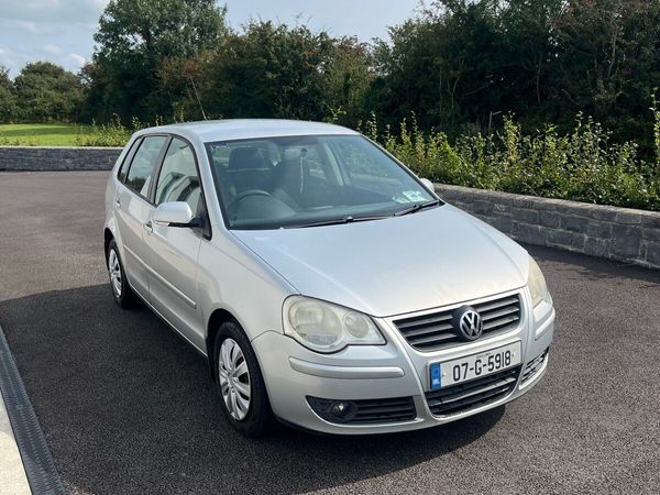 Volkswagen Polo Hatchback, Petrol, 2007, Silver