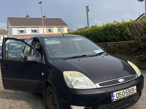 Ford Fiesta Hatchback, Petrol, 2005, Black