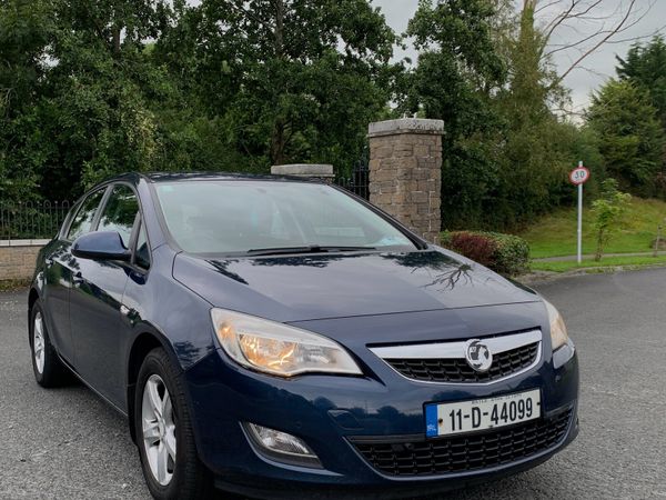 Vauxhall Astra Hatchback, Diesel, 2011, Blue