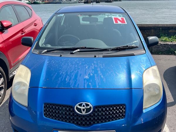 Toyota Yaris Hatchback, Petrol, 2006, Blue
