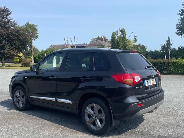 Suzuki Vitara SUV, Petrol, 2016, Black
