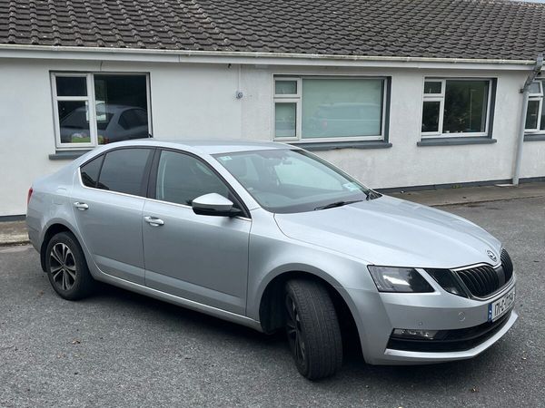 Skoda Octavia Hatchback, Diesel, 2017, Silver