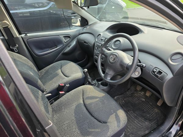 Toyota Yaris Hatchback, Petrol, 2005, Black