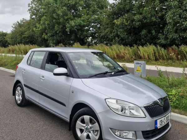 Skoda Fabia Hatchback, Petrol, 2013, Silver