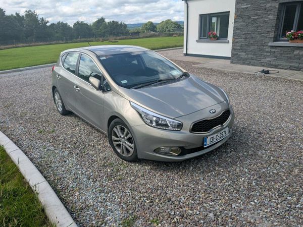 Kia Ceed Hatchback, Diesel, 2013, Silver