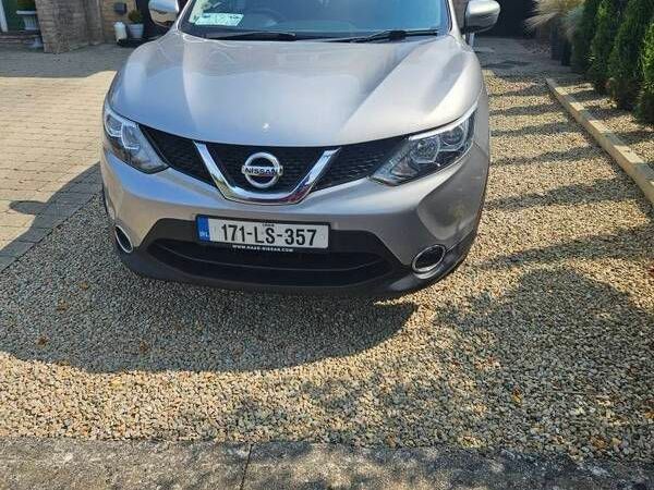 Nissan Qashqai SUV, Diesel, 2017, Grey