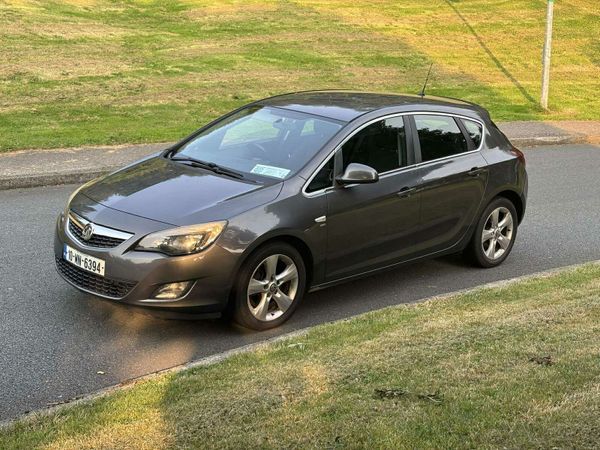 Vauxhall Astra Hatchback, Diesel, 2010, Grey