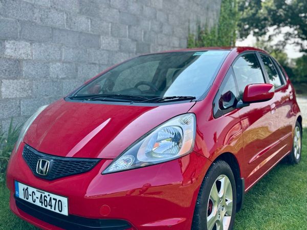 Honda Jazz Hatchback, Petrol, 2010, Red