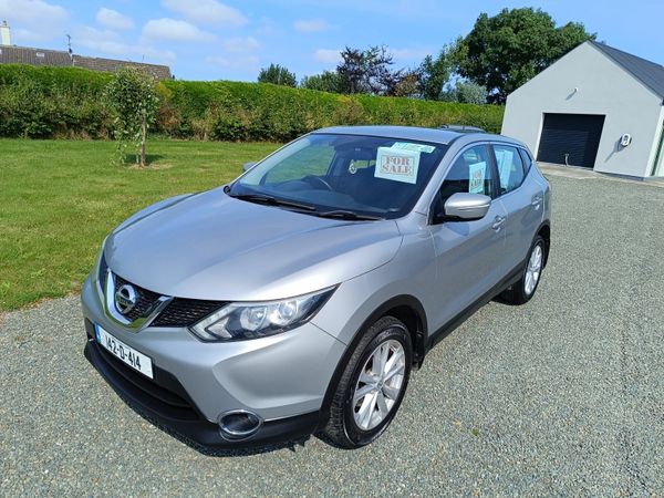 Nissan Qashqai Hatchback, Diesel, 2014, Silver