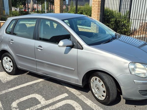 Volkswagen Polo Hatchback, Petrol, 2007, Silver