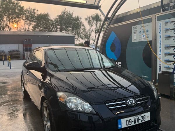 Kia Ceed Hatchback, Diesel, 2009, Black