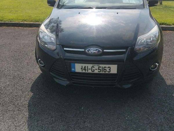 Ford Focus Hatchback, Petrol, 2014, Black