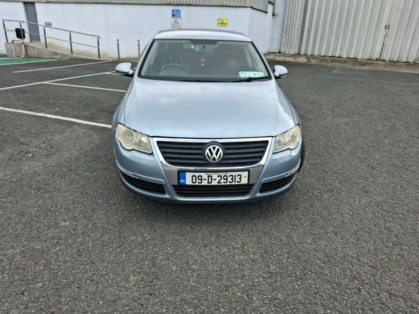 Volkswagen Passat Saloon, Diesel, 2009, Blue