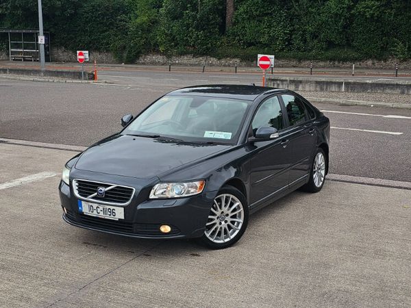 Volvo S40 Saloon, Diesel, 2010, Grey