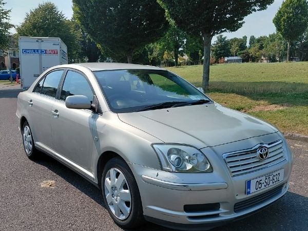 Toyota Avensis Saloon, Petrol, 2005, Silver