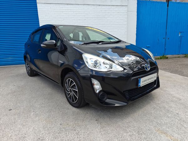 Toyota Aqua Hatchback, Petrol Hybrid, 2017, Black