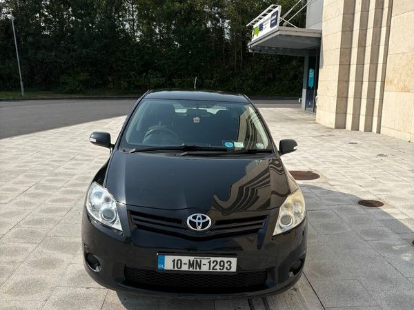 Toyota Auris Hatchback, Diesel, 2010, Black