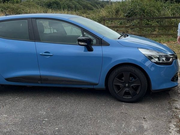 Renault Clio Hatchback, Petrol, 2015, Blue