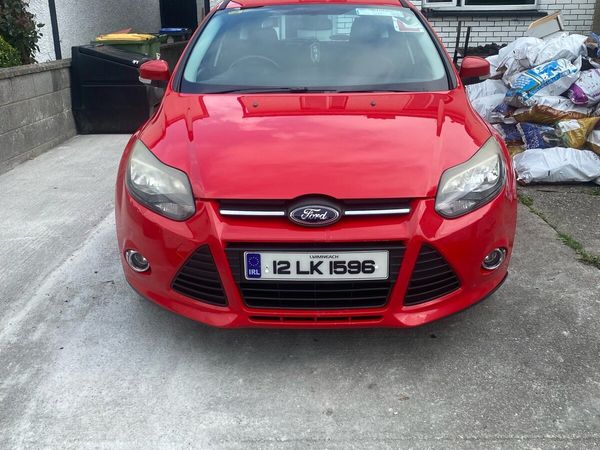 Ford Focus Hatchback, Diesel, 2012, Red