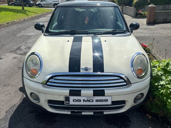 Mini Cooper Hatchback, Diesel, 2009, White