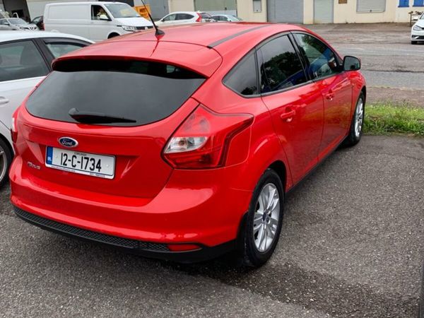 Ford Focus Hatchback, Diesel, 2012, Red