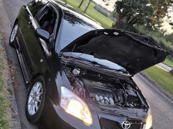 Toyota Corolla Hatchback, Petrol, 2004, Black