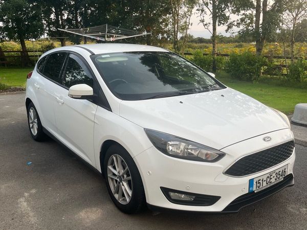 Ford Focus Hatchback, Petrol, 2015, White