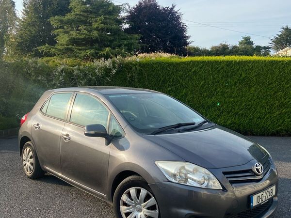 Toyota Auris Hatchback, Diesel, 2010, Grey