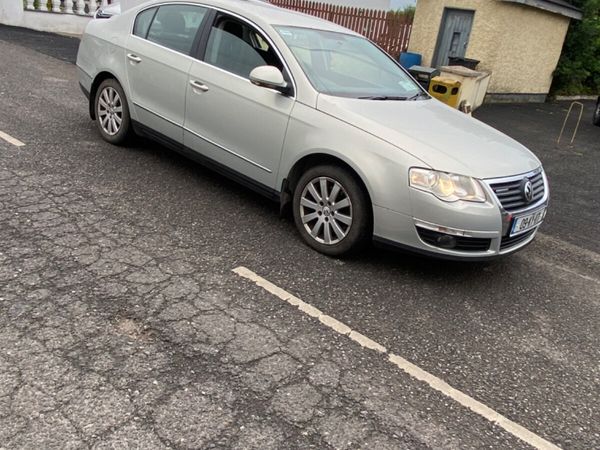 Volkswagen Passat Saloon, Diesel, 2009, Silver