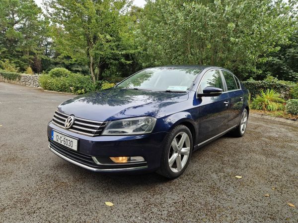Volkswagen Passat Saloon, Diesel, 2012, Blue