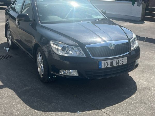 Skoda Octavia Hatchback, Diesel, 2010, Black