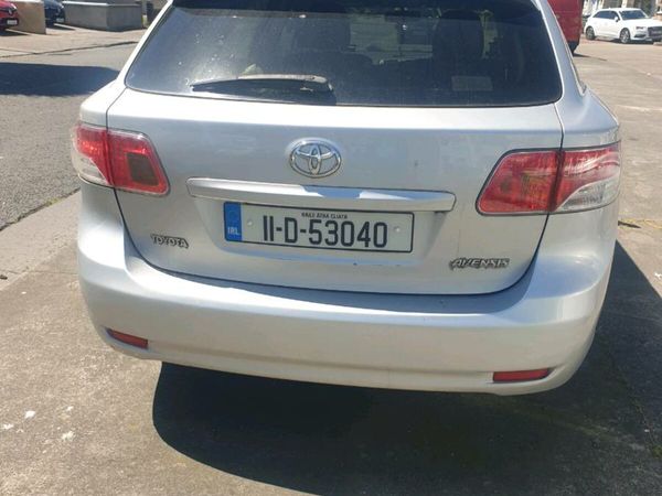 Toyota Avensis Estate, Diesel, 2011, Silver