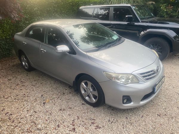 Toyota Corolla Saloon, Diesel, 2011, Silver