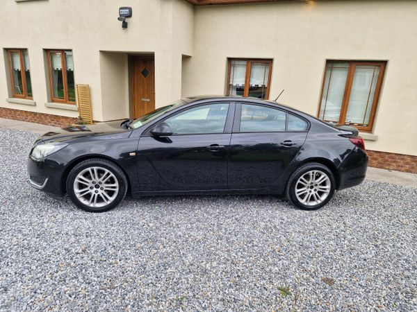 Opel Insignia MPV, Diesel, 2015, Black