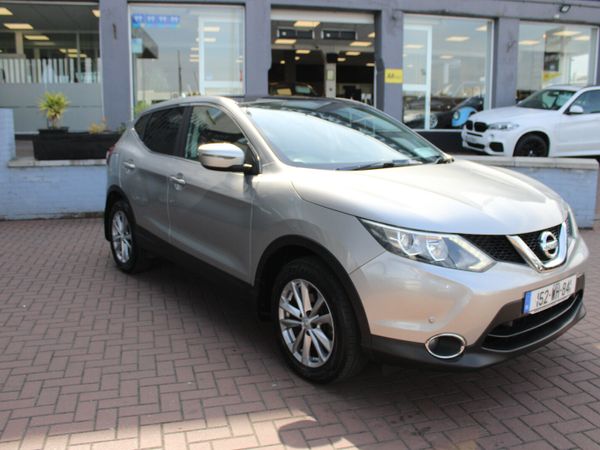 Nissan Qashqai Hatchback, Diesel, 2015, Silver