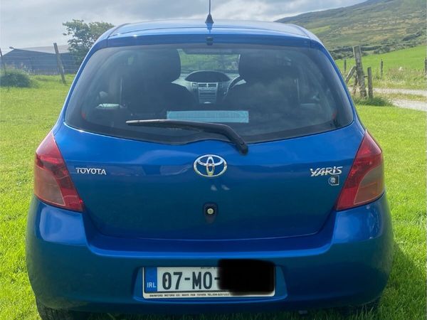 Toyota Yaris Hatchback, Petrol, 2007, Blue