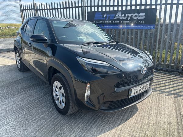 Toyota Yaris Cross Hatchback, Petrol Hybrid, 2022, Black
