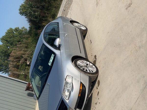 Volkswagen Passat Saloon, Diesel, 2009, Silver
