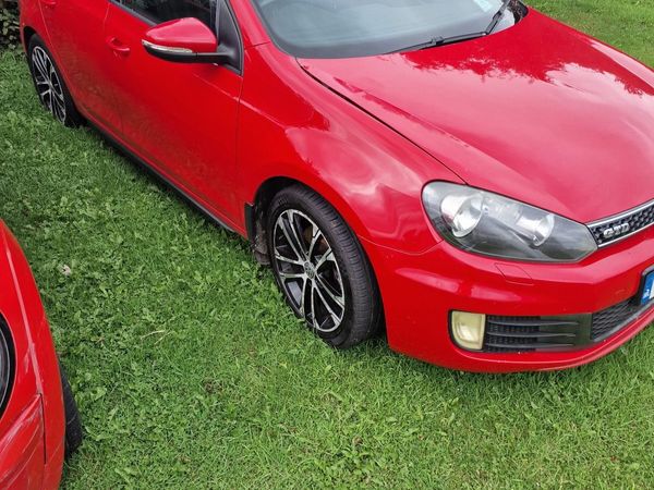 Volkswagen Golf Hatchback, Diesel, 2011, Red
